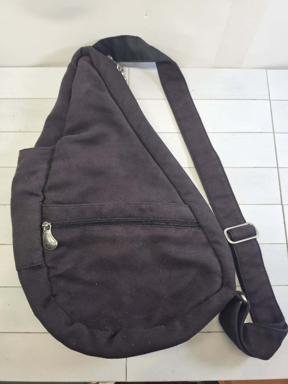 AmeriBag Healthy Back Bag Backpack Crossbody Sling Day Pack Adjustable Black